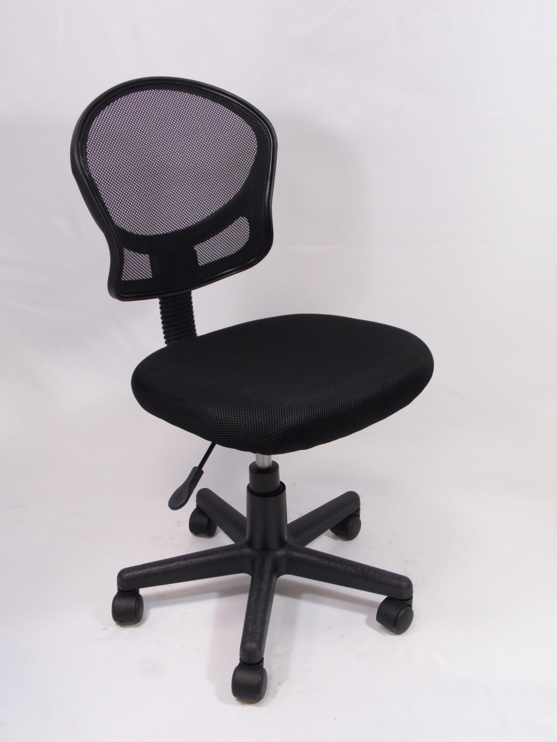 sedie per pc : h 88cm x d 53cm, h sedile 49cm x d sedile 50 cm; Materiale: plastica e tessuto color nero