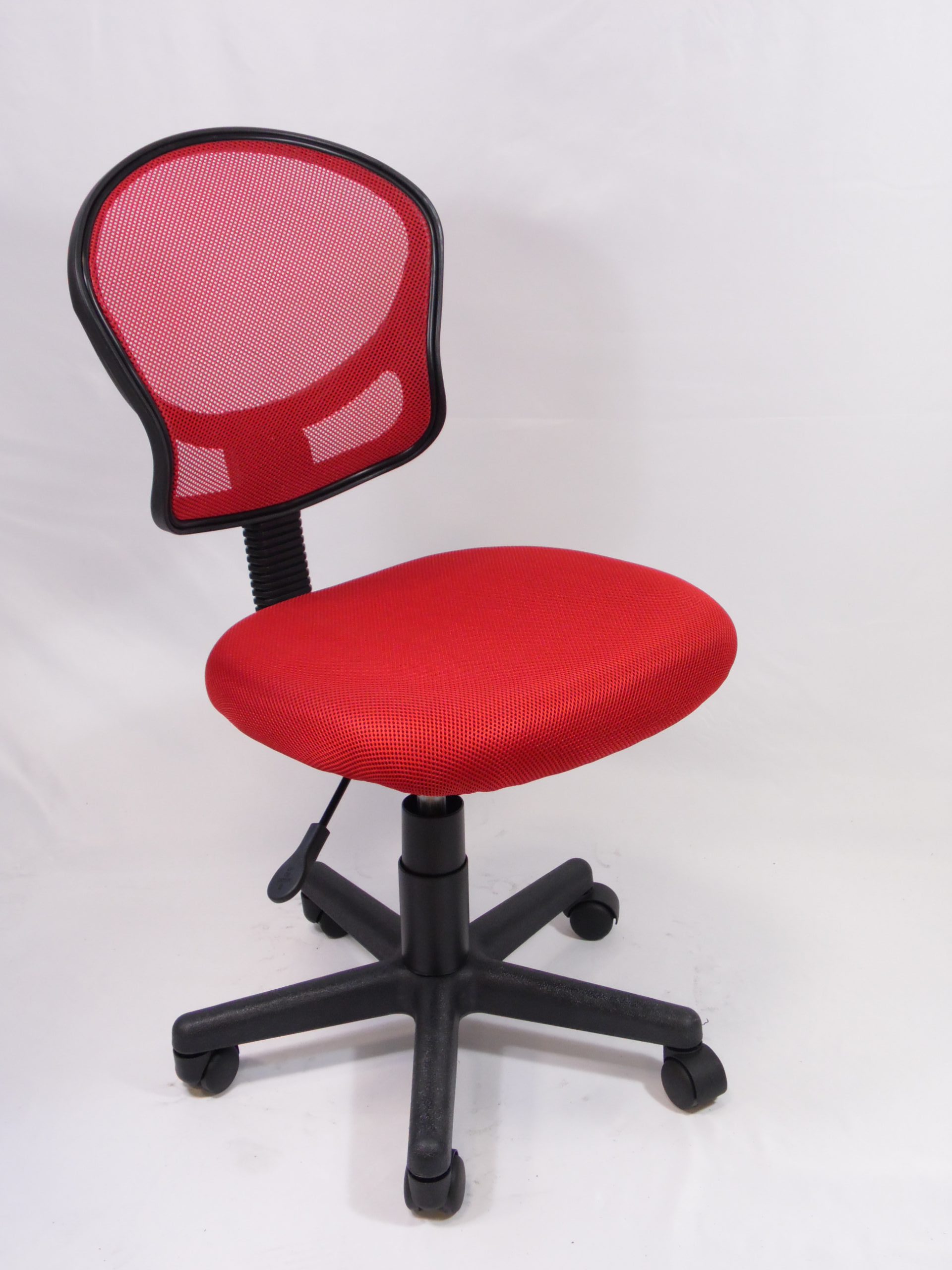 sedie per pc : h 88cm x d 53cm, h sedile 49cm x d sedile 50 cm; Materiale: plastica e tessuto color rosso