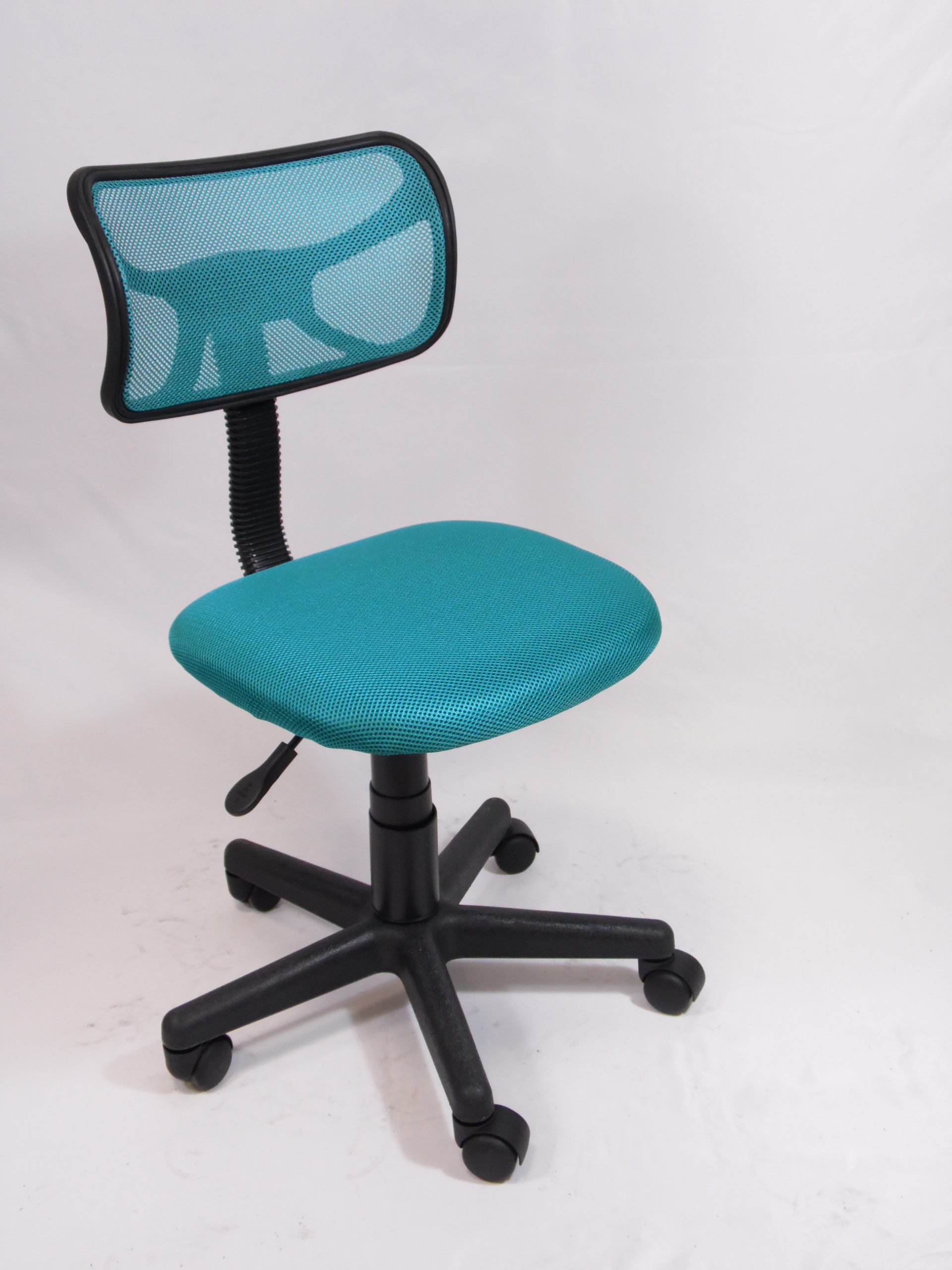sedie per pc dimensioni: h max 83cm x d 55cm, h sedile 45cm x d sedile 44cm; Materiale: plastica e tessuto color blu